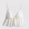 Luftig bralette med spetsdetaljer i körsbärsrött