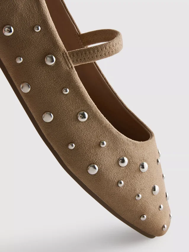 Mary Janes med nitar