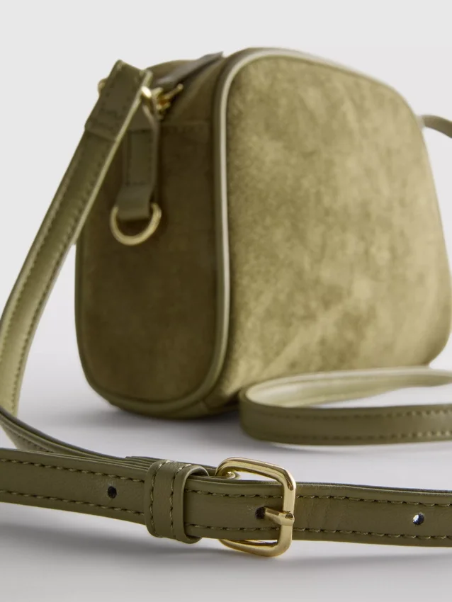 Mini-crossbodyväska i imitationsmocka