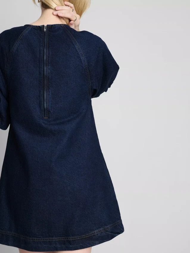 Miniklänning i bomullsdenim med puffärmar