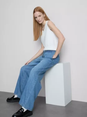 Mjukisbyxor i denim med raka ben