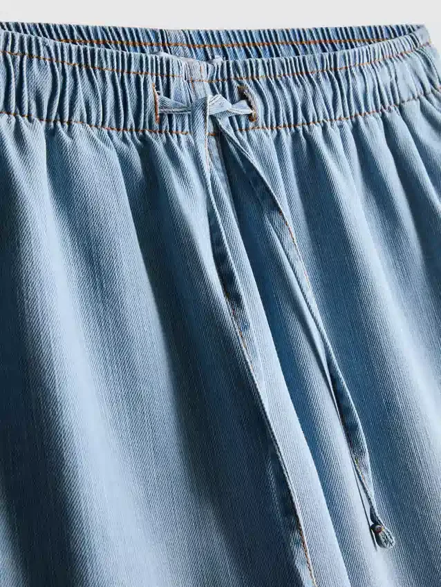 Mjukisbyxor i denim med raka ben