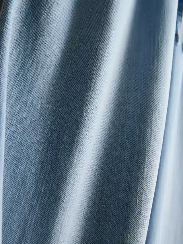 Mjukisbyxor i denim med raka ben