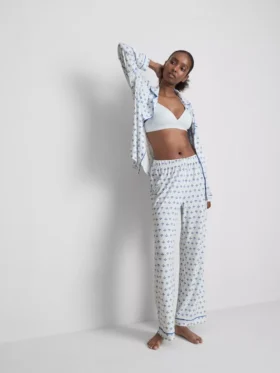 Mönstrad pyjamasar i boyfriend-stil