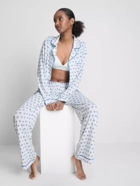 Mönstrad pyjamasar i boyfriend-stil