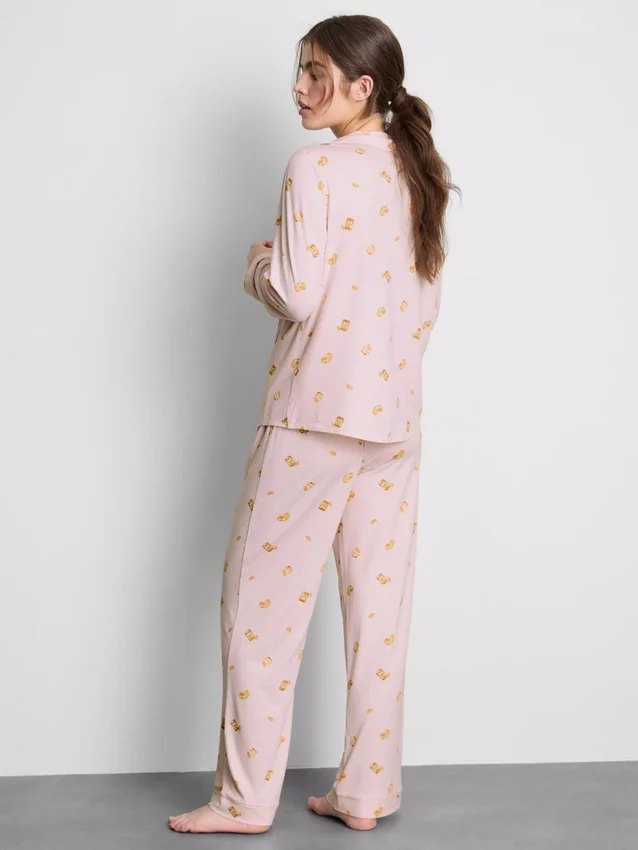 Mönstrad pyjamasar i boyfriend-stil