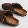 Mule-tofflor med täckt tå