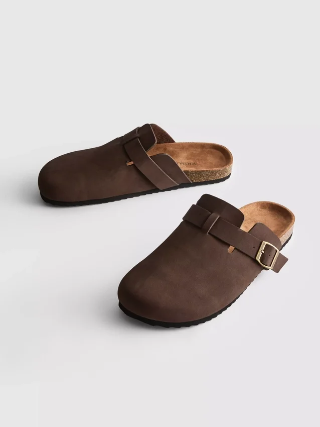 Mule-tofflor med täckt tå