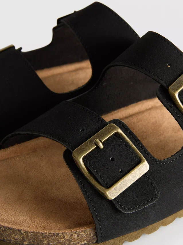 Mulesandaler med dubbla spännen