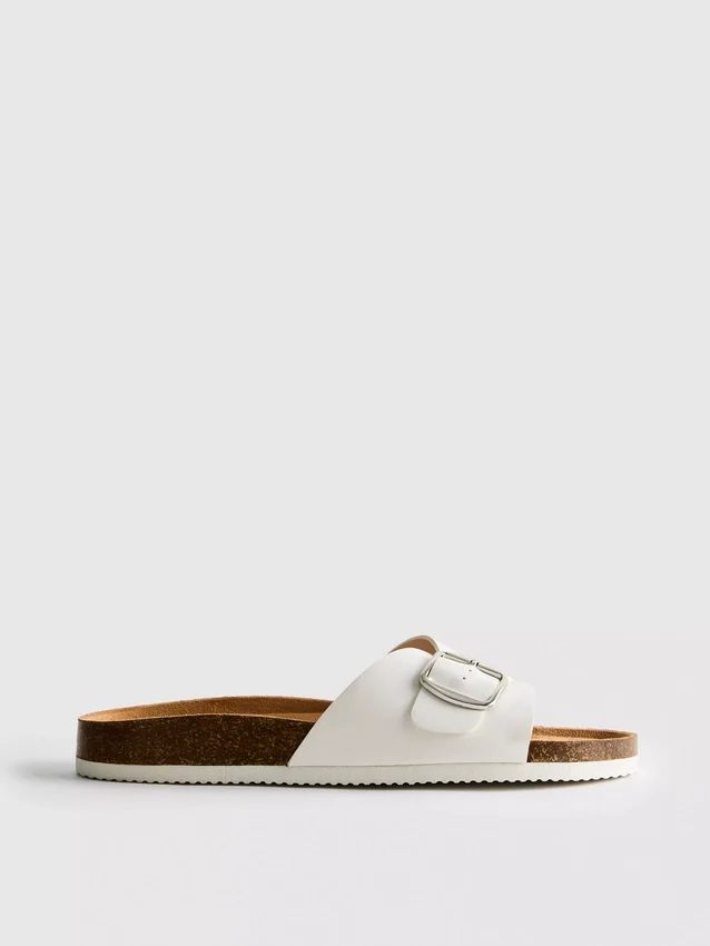 Mulesandaler med spänne