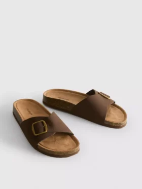 Mulesandaler med spänne
