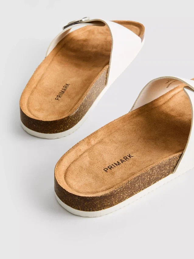 Mulesandaler med spänne