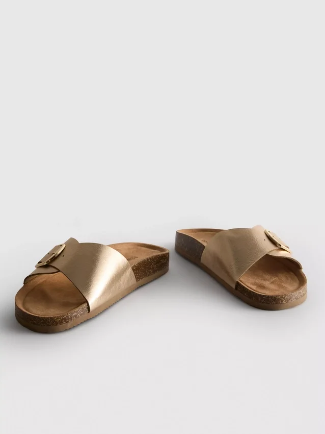 Mulesandaler med spänne