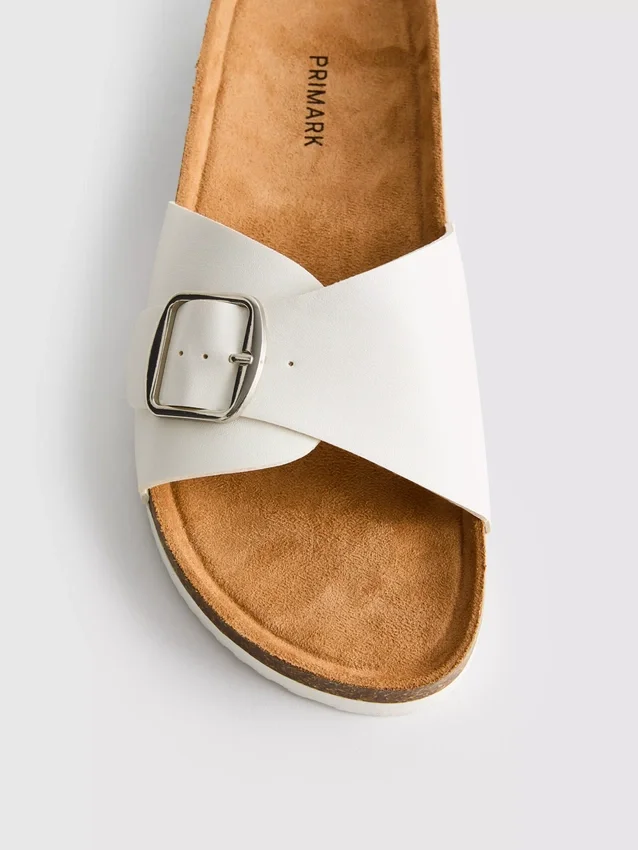Mulesandaler med spänne