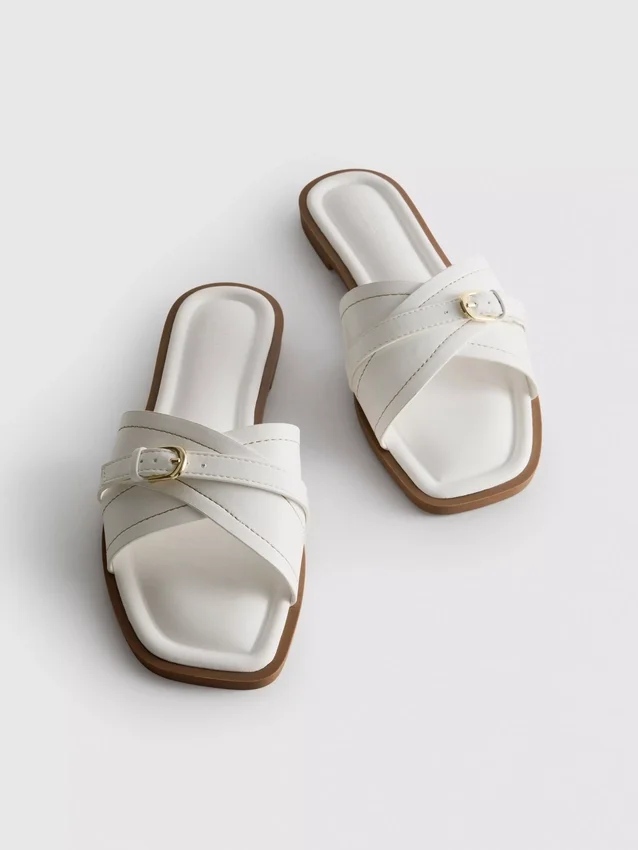 Mulesandaler med spännen