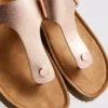 Mulesandaler med T-rem och spänne