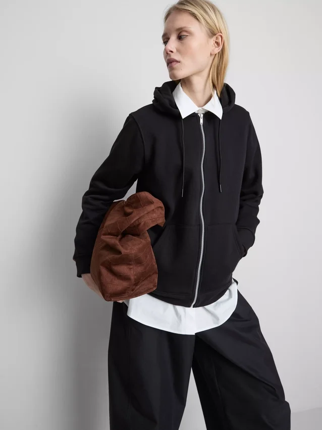 Oumbärlig hoodie med dragkedja