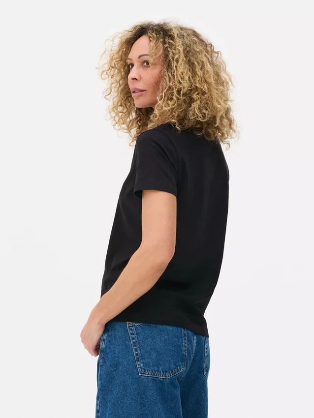 Oumbärlig T-shirt med V-ringning