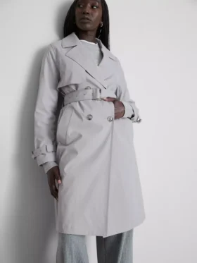 Oumbärlig trenchcoat med bälte