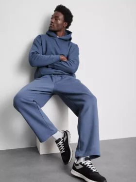 Oversized hoodie – ett måste i garderoben