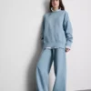 Oversized-tröja med neddragna axlar
