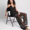 Paula Echevarría babydoll-top med pärlbroderi