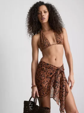 Paula Echevarría bikiniöverdel med leopardmönster och halterneck