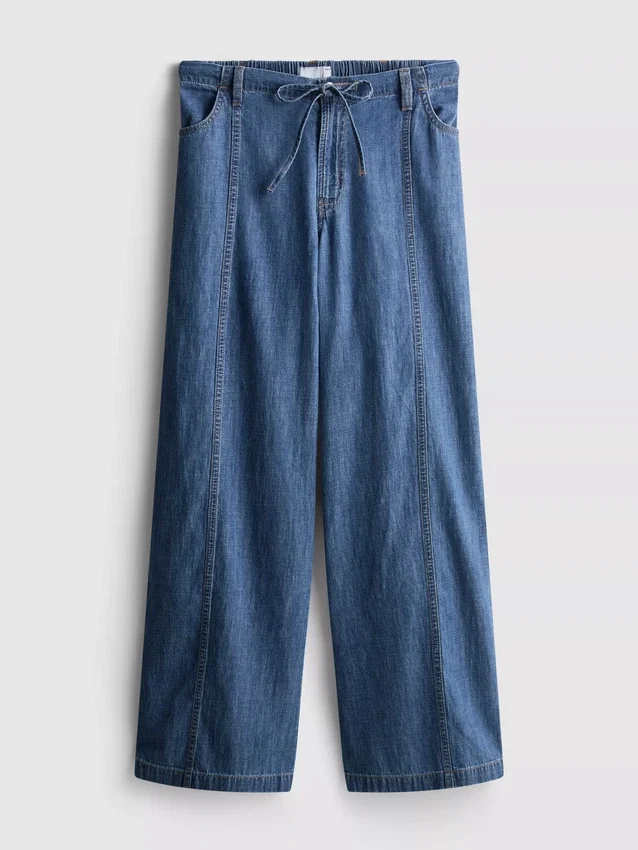 Paula Echevarría – byxor med vida ben i bomullsrik denim