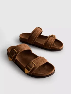 Paula Echevarría sandaler med dubbla remmar och spänne