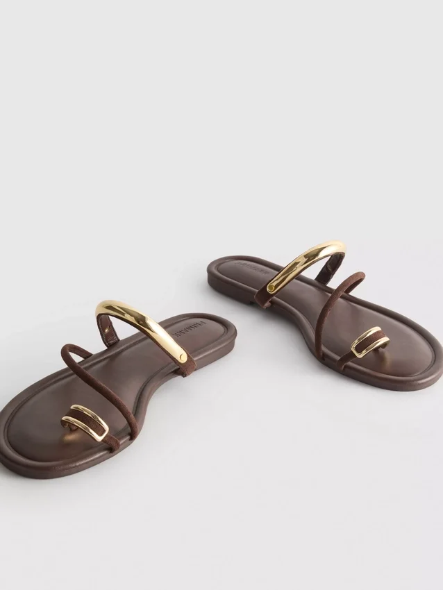 Paula Echevarría sandaler med tårem