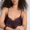 Paula Echevarría, satin-cami-top med spetskant