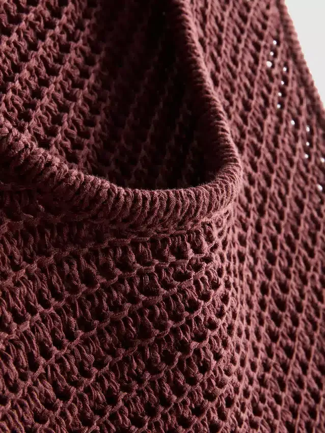 Paula Echevarría stickad asymmetrisk topp
