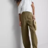 Paula Echevarría texturerade byxor med runda ben