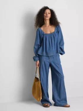 Paula Echevarría topp i denim med puffärmar