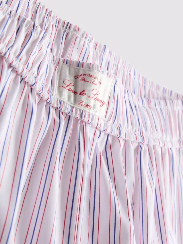 Perfekta för avslappning: randiga pyjamasbyxor med raka ben