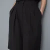 Plisserade bermudashorts