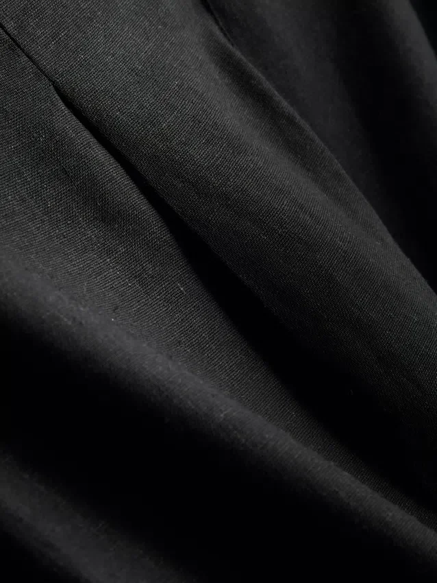 Plisserade shorts i linneblandning