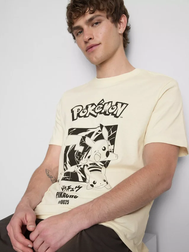 Pokémon-pyjamas med korta shorts