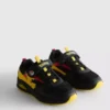 Pokémon-sneakers med lysande detaljer