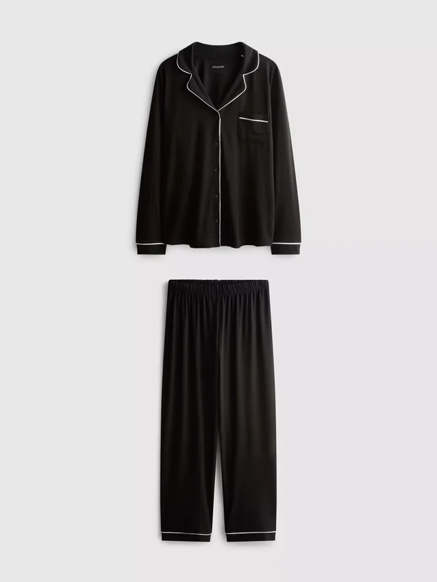 Pyjamasar i boyfriend-modell med kontrasterande kantband