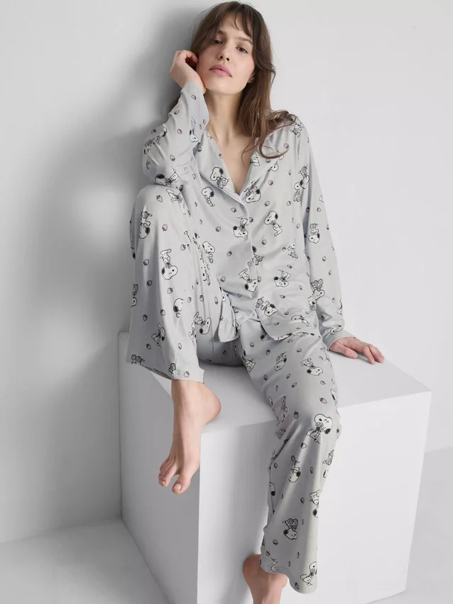 Pyjamasar i boyfriend-modell med Snoopy-motiv