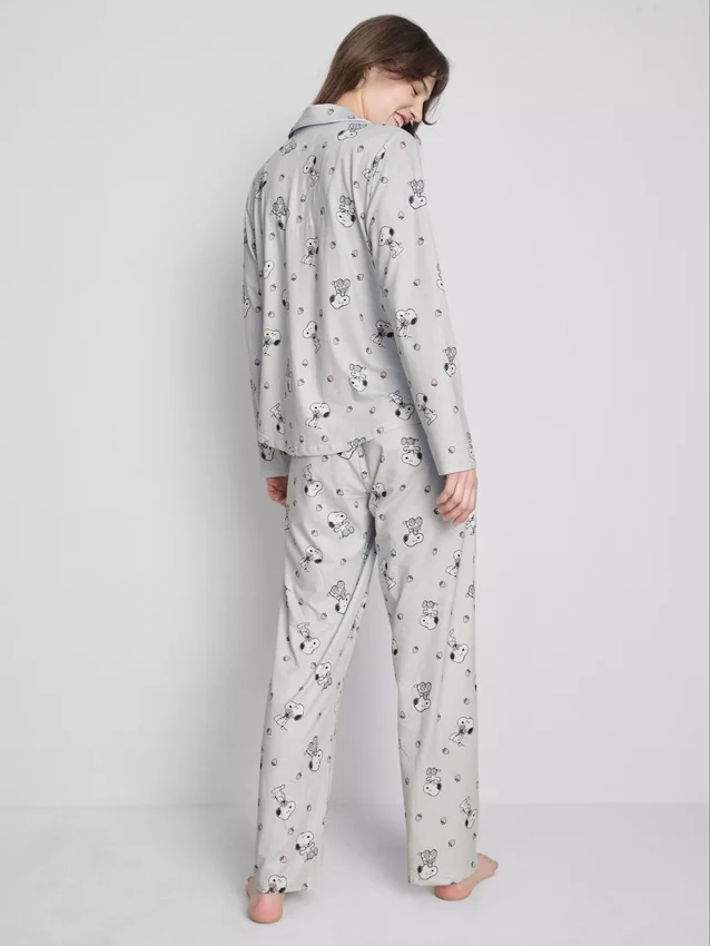 Pyjamasar i boyfriend-modell med Snoopy-motiv