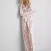 Pyjamasar i boyfriend-stil med Minnie Mouse-motiv från Disney