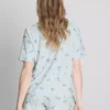 Pyjamasar i kort modell med ”Breakfast”-tryck