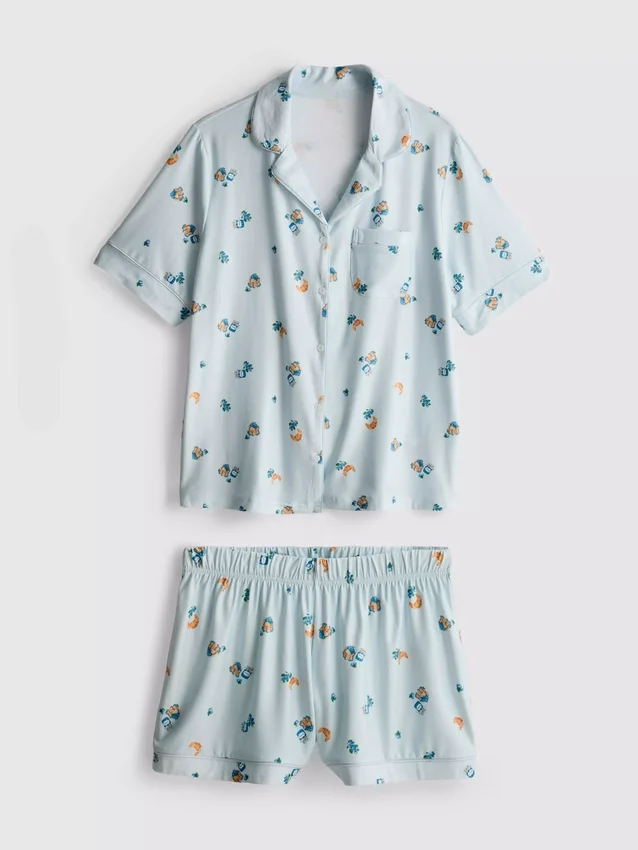 Pyjamasar i kort modell med ”Breakfast”-tryck