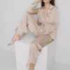 Pyjamasar i satin i boyfriend-stil