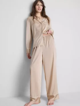 Pyjamasar i satin i boyfriend-stil