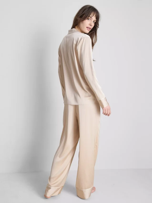 Pyjamasar i satin i boyfriend-stil