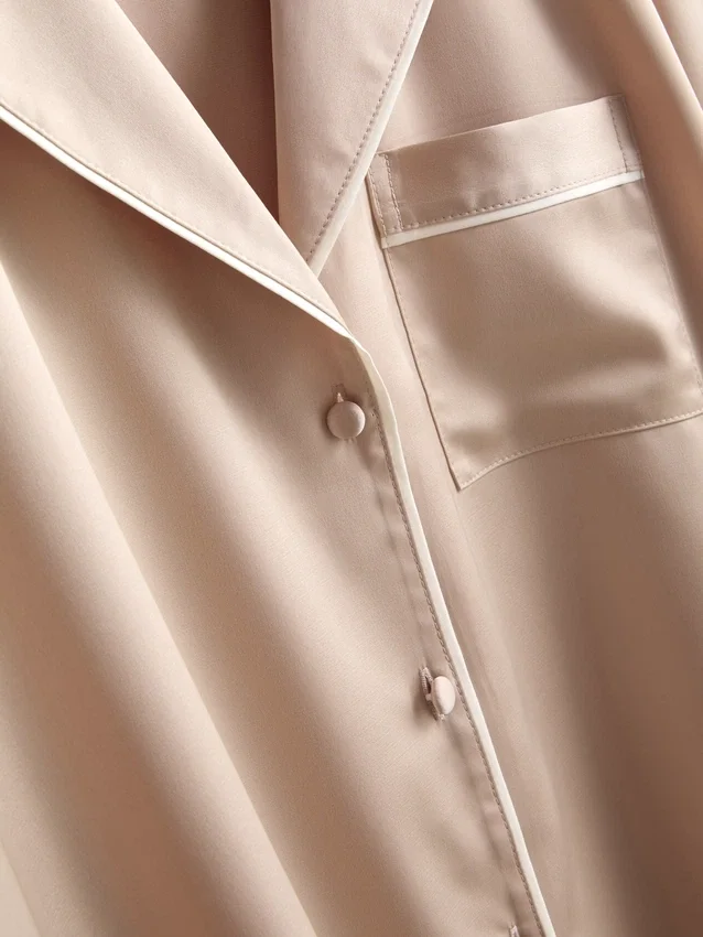 Pyjamasar i satin i boyfriend-stil