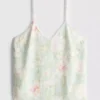 Pyjamasar med blommönster